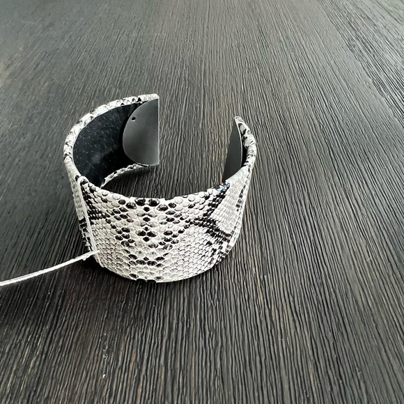 Snakeskin Bracelet - Picture 4 of 5
